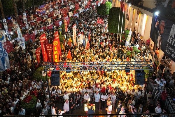 Adana’da “Adana İradesine Sahip Çıkıyor” mitingine CHP Mersin, Hatay ve