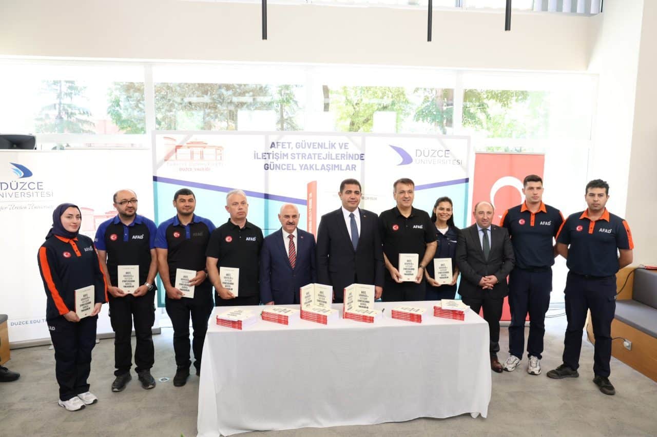 Düzce Valiliği himayelerinde, Düzce Belediyesi ve Düzce Üniversitesi iş birliğinde