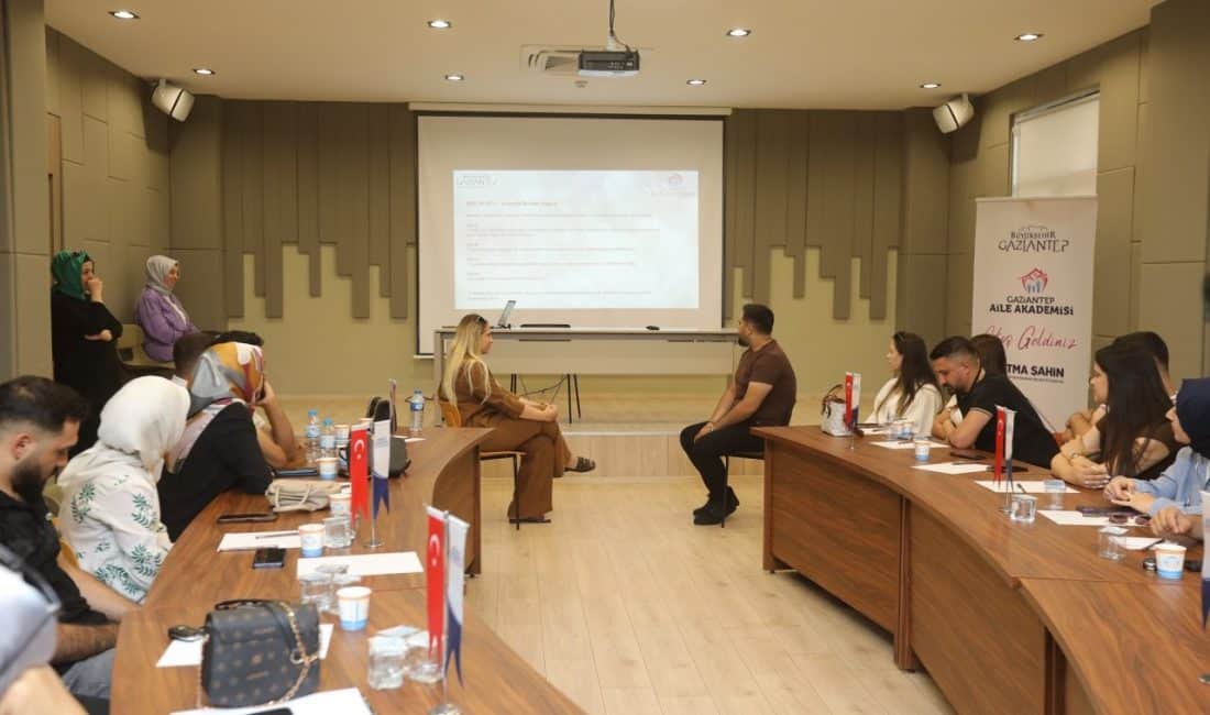 “Adım Adım Evlilik Eğitimi” başlığıyla sunulan program, çiftlere sağlıklı ve