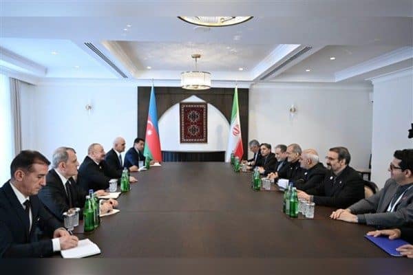 Azerbaycan Cumhurbaşkanı Aliyev, Hankendi'de İran İslam Cumhuriyeti Cumhurbaşkanı Pezeşkian'la bir