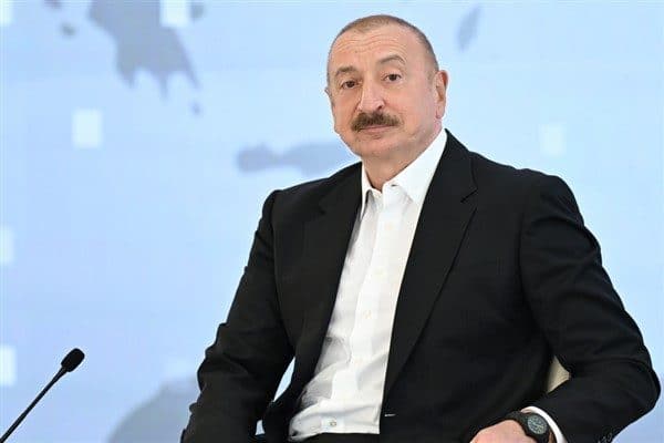 Ukrayna'nın Strana gazetesinin aktardığına göre, Azerbaycan Cumhurbaşkanı İlham Aliyev, 3.