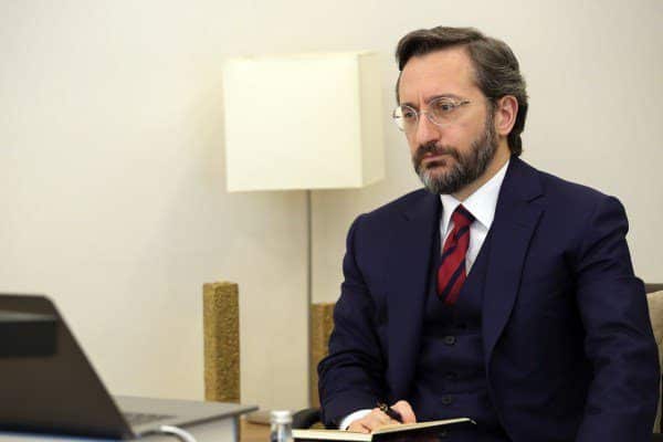 Cumhurbaşkanlığı İletişim Başkanı Altun, Cumhuriyet Halk Partisi Genel Başkanı Özgür