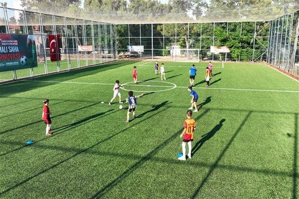 6-10 yaş arasındaki çocuklara yönelik olarak ücretsiz eğitim veren Futbol