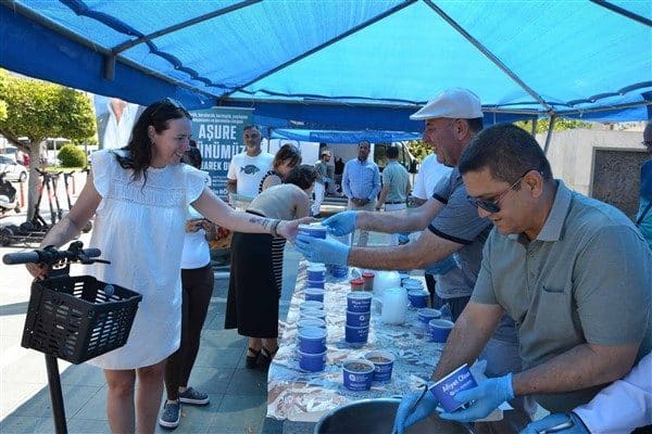 Antalya Büyükşehir Belediyesi Sosyal Hizmetler Dairesi Başkanlığı’na bağlı aşevlerinde özenle