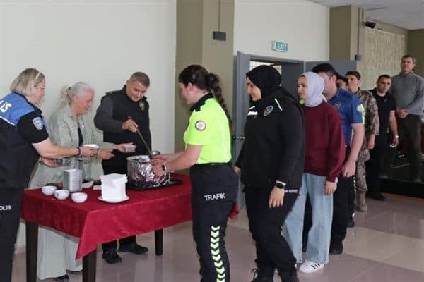 Ardahan Polisevi Şube Müdürlüğü'nde düzenlenen programa, Ardahan İl Emniyet Müdürü