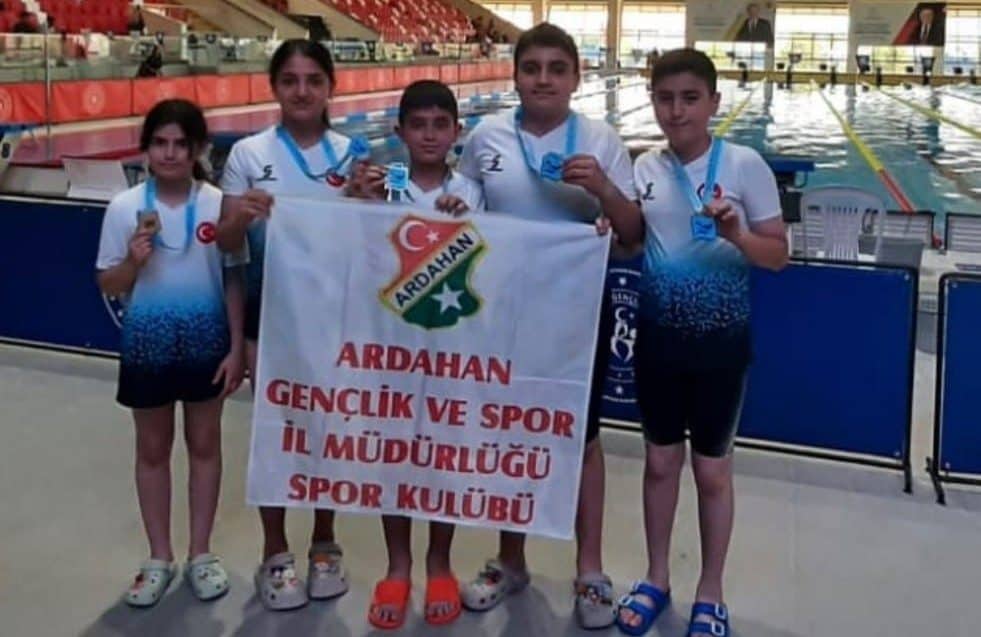 Ardahan Gençlik ve Spor İl Müdürlüğü, Bolu’da düzenlenen 10-11-12 Yaş