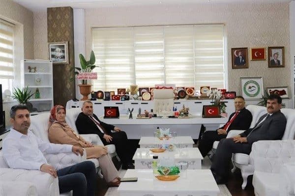 Ziyaret kapsamında, iki üniversite arasında yürütülen "Katma Değeri Yüksek Tarımsal