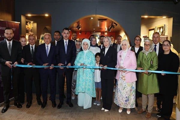 Çevre Şenliği kapsamında ziyarete açılan “Atık Yok, Stil Var” sergisi,