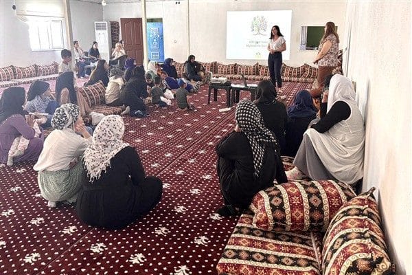Bağlar Belediyesi Kadın Politikaları Müdürlüğü, mahallede kadınlarla bir araya gelerek