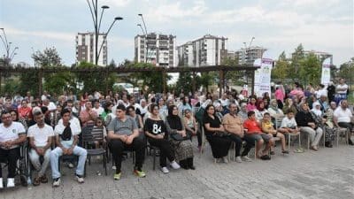 Toplantıda mahalle sakinleri, yaşadıkları alana dair öncelikli hizmet ihtiyaçlarını ve