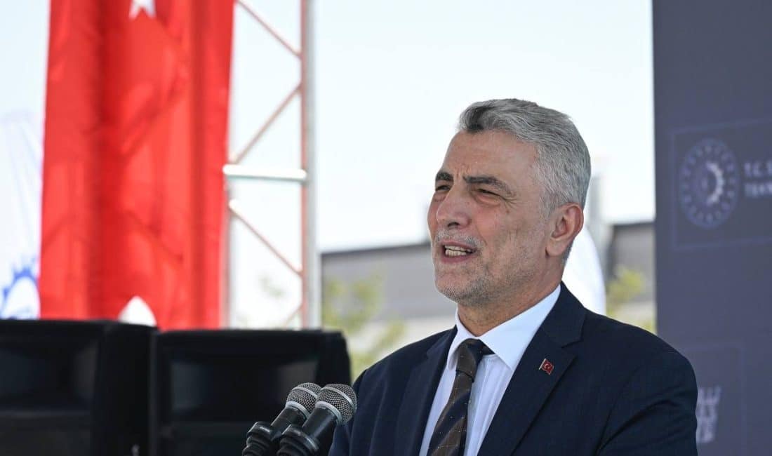 Ticaret Bakanı Bolat, İstanbul’da düzenlenen 17’nci Uluslararası Savunma Sanayii Fuarı’nı