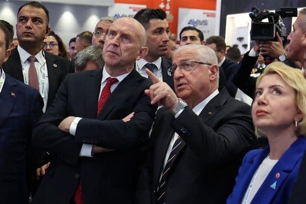 Bakanlıktan yapılan açıklamaya göre, Milli Savunma Bakanı Güler ve Birleşik