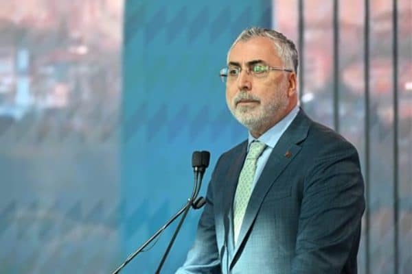 Çalışma ve Sosyal Güvenlik Bakanı Prof. Dr. Vedat Işıkhan, Almanya’nın