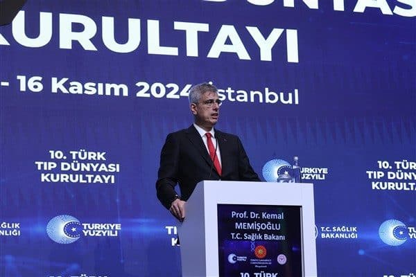 Sağlık Bakanı Prof. Dr. Memişoğlu, yangında hayatını kaybeden iki vatandaş