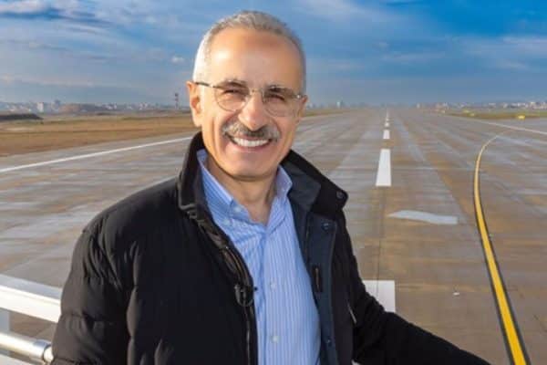 Bakan Uraloğlu, birçok farklı alanda tecrübe ve potansiyele sahip olan