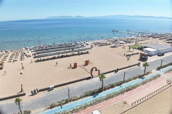 Balıkesir Büyükşehir Belediyesi, cankurtaran hizmetinden sahil düzenlemesine, çevre temizliğinden bakım