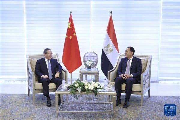 Çin Başbakanı Li Qiang, dün resmi ziyarette bulunduğu Mısır’ın başkenti