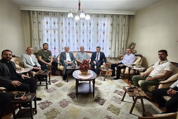 Konya Büyükşehir Belediye Başkanı Altay, hac ibadetini yerine getiren Konyalı