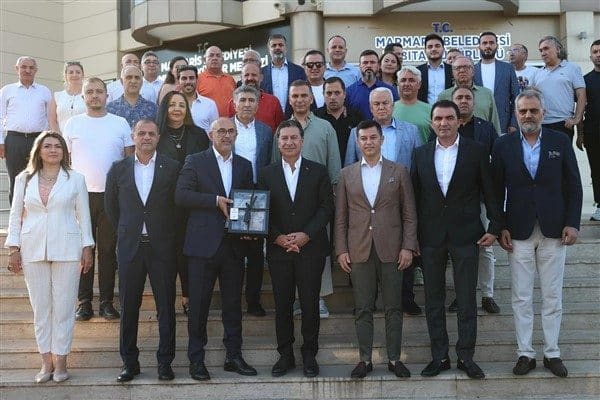 Marmaris’te Denizcilik ve Kabotaj Bayramı’nın 99’uncu yıl dönümü kutlamalarına katılan