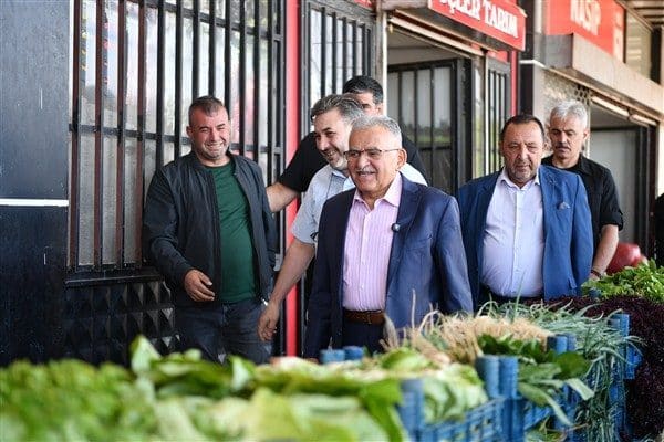 Kayseri Büyükşehir Belediye Başkanı Büyükkılıç, Kayseri Büyükşehir Belediyesi Hal Kompleksi’ni
