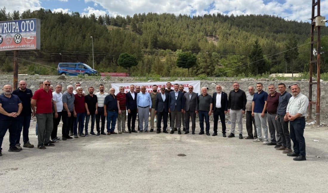 Karabük Belediye Başkanı Özkan Çetinkaya, Antepoğlu Sanayi Sitesi’nde esnafla bir