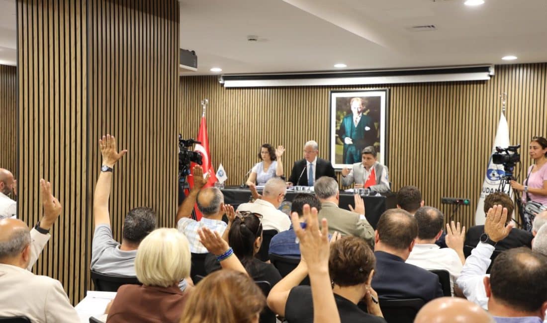 Mudanya Belediye Meclisi’nin temmuz ayı toplantısı, Belediye Başkanı Deniz Dalgıç