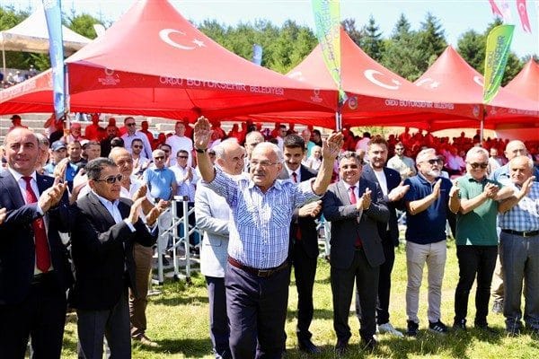 Ordu’nun Aybastı ilçesinde bu yıl 917’ncisi düzenlenen Geleneksel Aybastı Perşembe