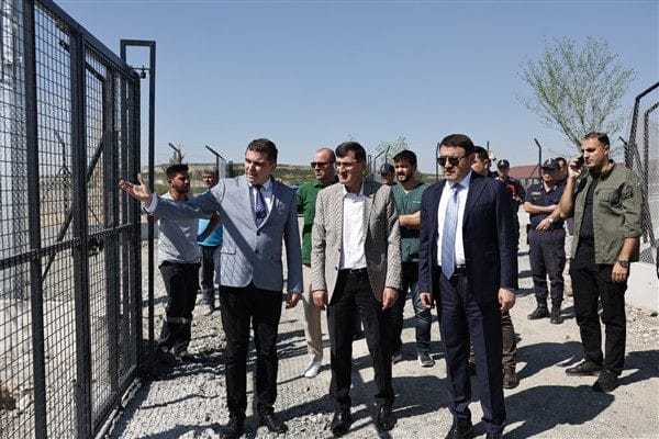 Belediye Başkanı Kahveci, Kütahya Valisi Musa Işın ve ilgili kurum