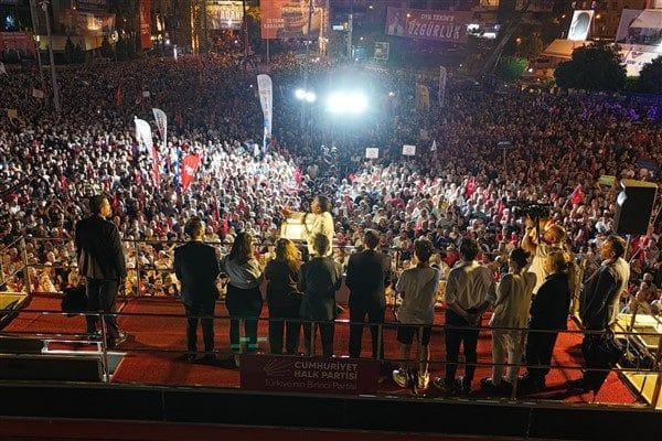Cumhuriyet Halk Partisi’nin (CHP)  başlattığı “Millet İradesine Sahip Çıkıyor” mitinglerine