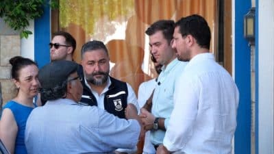 İki gün süren ziyaretlerin ilk gününde Bitez Köyiçi mevkiinde esnaf