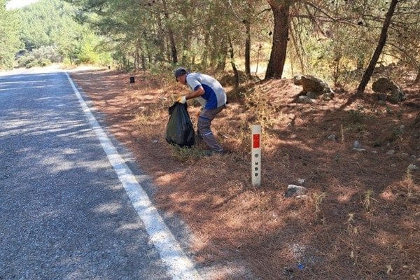 Bodrum Belediyesi Temizlik İşleri Müdürlüğü, artan sıcaklıklarla birlikte meydana gelebilecek