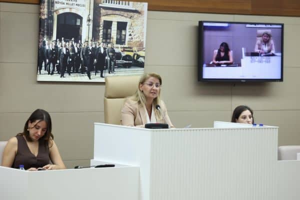 Başkan Ovalıoğlu, ülke gündemine dair yaptığı değerlendirmelerin ardından, halk için