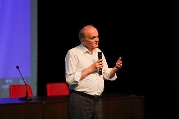 Prof. Dr. Erol Güngör Kültür Merkezi’nde yapılan toplantıya Düzce Belediye