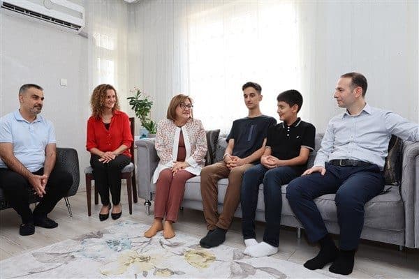 Mehmet Kerem Özyurtseven LGS’de, Ahmet Eren Özyurtseven ise YKS’de birinci