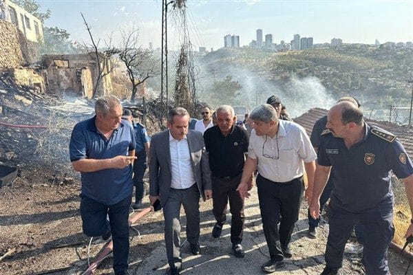 Mamak Belediye Başkanı Veli Gündüz Şahin Mutlu Mahallesinde 8 gecekondunun