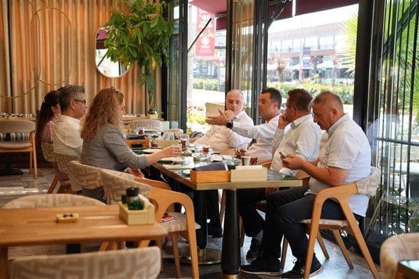 Çorlu Belediye Başkanı Ahmet Sarıkurt'un ev sahipliğinde gerçekleşen toplantıda, geleneksel