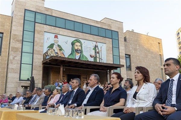 Mersin Büyükşehir Belediye Başkanı Seçer ve Meral Seçer, Mersin Cemevi