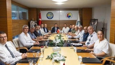 Menemen ziyareti kapsamında Menemen Ticaret Odası’nı ziyaret eden İzmir Büyükşehir