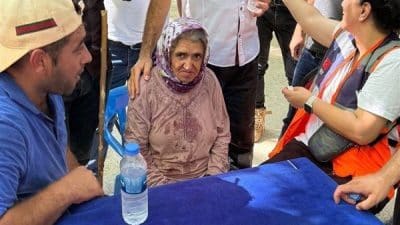 Kaybolan vatandaşın yakınlarının İlçe Jandarma Komutanlığına annelerinin kaybolduğunu belirtmeleri üzerine