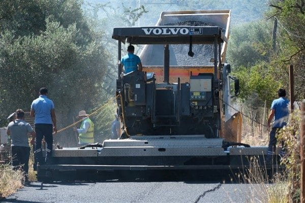 Fen İşleri Müdürlüğü ekipleri, belirlenen plan doğrultusunda Gündoğan, Kızılağaç, Küçükbük,