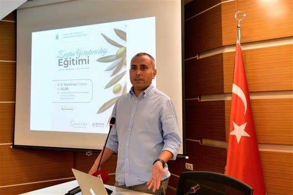 Nevzat Kavalar Kültür Merkezi Meclis Salonu’nda Tarımsal Hizmetler Müdürlüğü’nün koordinasyonunda