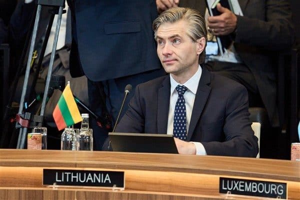 Litvanya Dışişleri Bakanı Budrys, düşünce ve dualarının Texas'ın Kerr County bölgesindeki