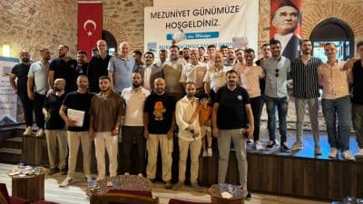 Bursa Bağımsız Yaşam Derneği, Ördekli Kültür Merkezi’nde mezuniyet törenine ev