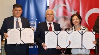 Tarihi Belediye Binası’nda düzenlenen imza töreninde konuşan Büyükşehir Belediye Başkanı