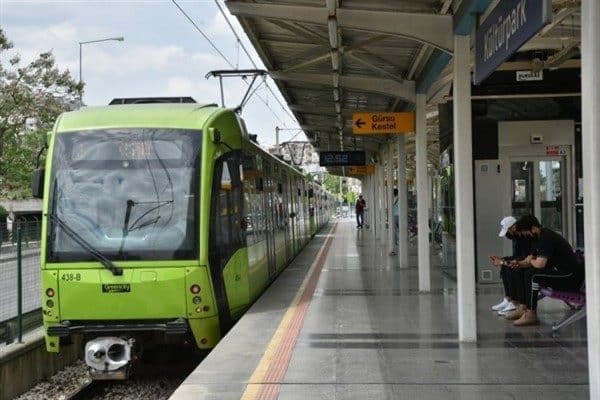 Bursa‘da toplu taşıma ücretlerine zam geldi. Zamlı tarifenin bugünden (7 Temmuz Pazartesi)