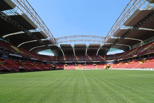 Kayseri Büyükşehir Belediye Başkanı Büyükkılıç, RHG Enertürk Enerji Stadyumu’nda yaptığı