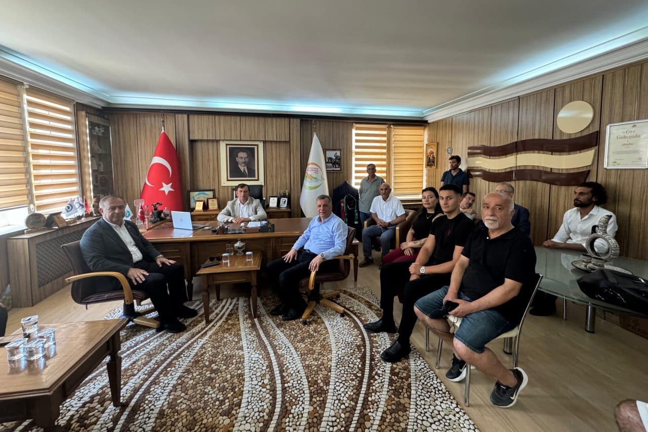 CHP Genel Başkan Yardımcısı Gökan Zeybek ve CHP Çanakkale Milletvekili