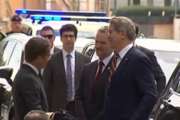 Bir anlaşma olmazsa, ABD ve Çin, 12 Ağustos'tan itibaren birbirlerinin