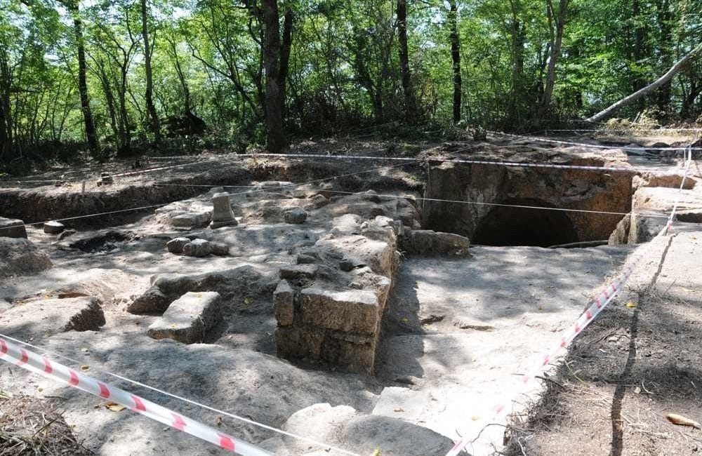 2010 yılından bu yana Kurul Kalesi’nde sürdürülen kazı çalışmalarına öncülük