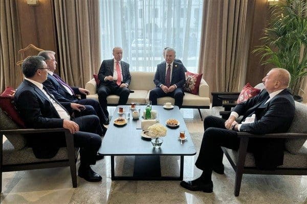 Cumhurbaşkanı Recep Tayyip Erdoğan, Azerbaycan'da düzenlenen Ekonomik İşbirliği Teşkilatı 17.